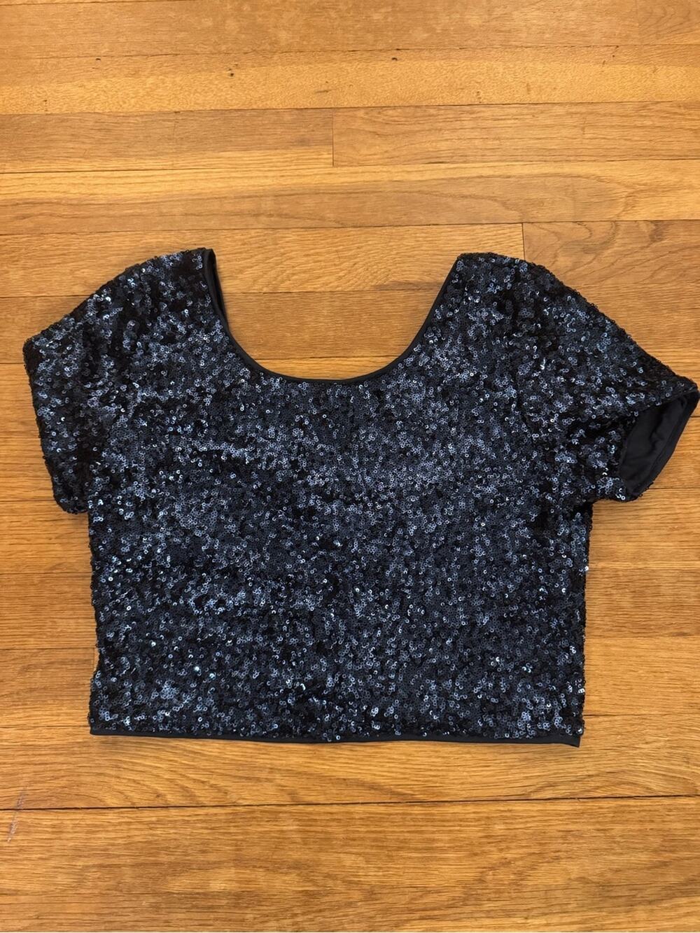 Forever 21 Women's Blue Sequin Crop Top - Size L
 b85